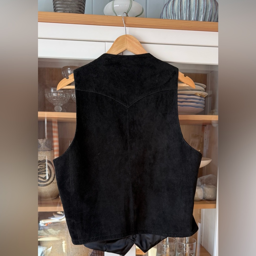 Vintage Scully Black Vest with Embossed Leather Western Accents - Picture 6 of 6